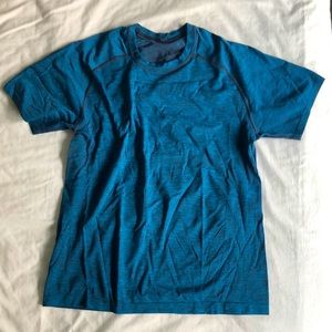 Men’s lululemon athletic T-shirt